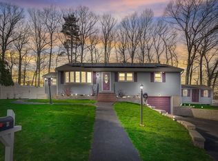 31 Cochrane Cir, Methuen, MA 01844