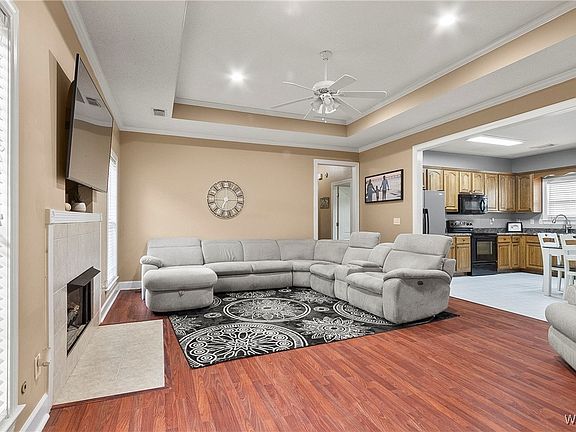 4th image of 1501 Spencer Dr