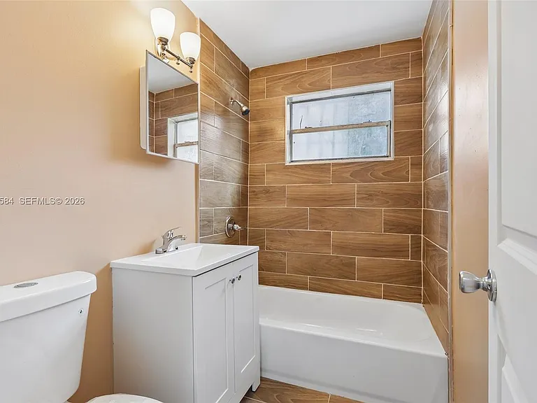 1045 NW 115th St — Photo 25