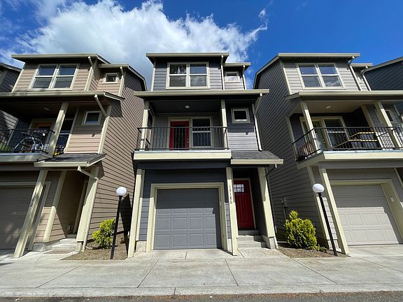 3rd image of 13186 NE Glisan St