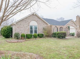 1027 Cobblestone Cir, Shepherdsville, KY 40165