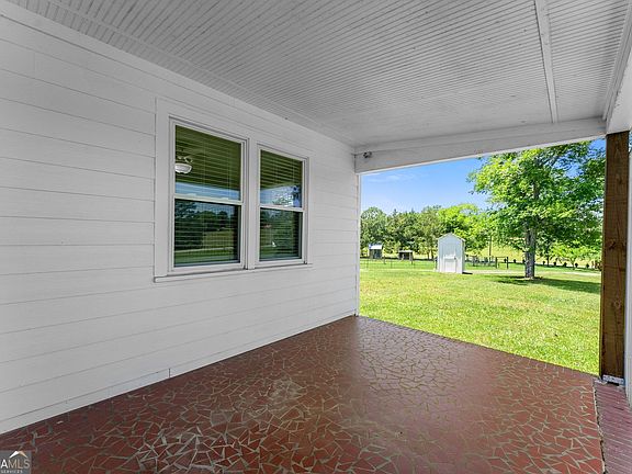 5th image of 2973 River Rd