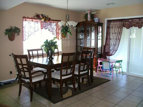 3rd image of 109 Mockingbird Ln