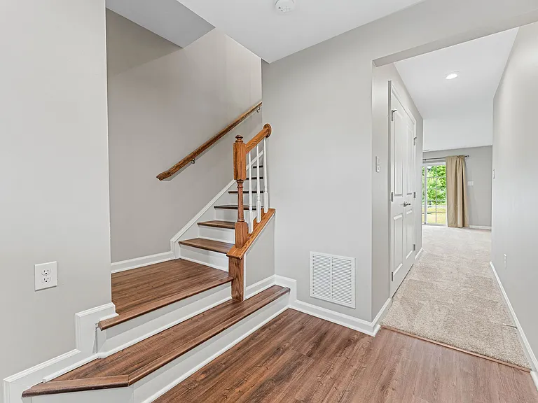 161 Star Dr — Photo 3