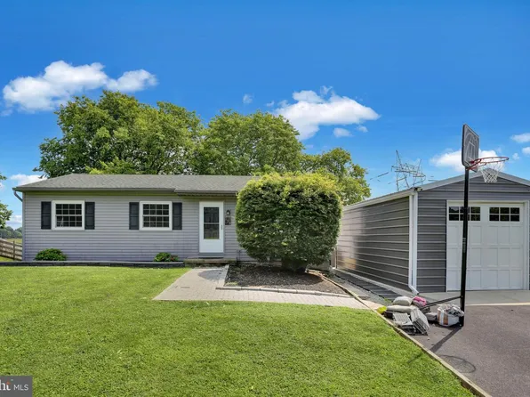 138 Eleanor Dr, Marietta, PA 17547