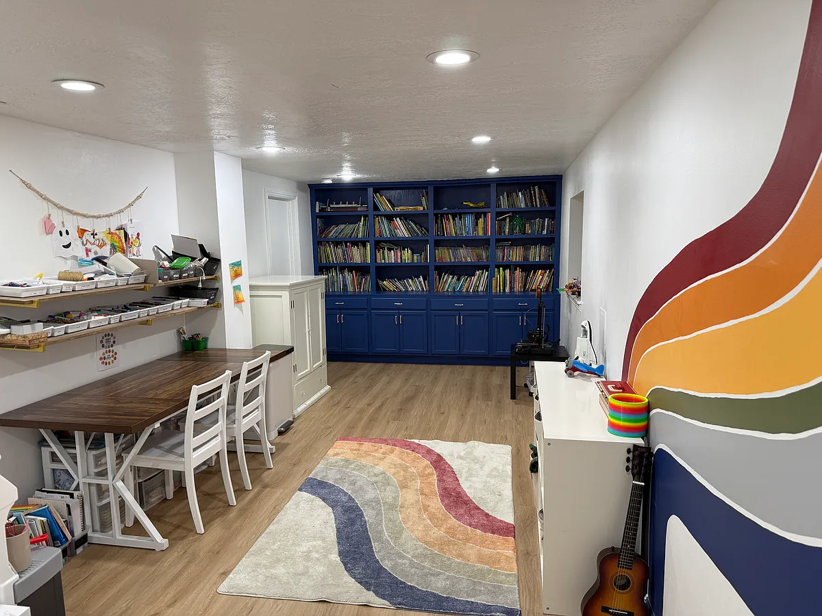 Building Photo - 364 N 800 E