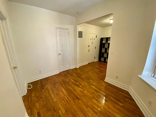 Rented by Douglas Elliman | media 10