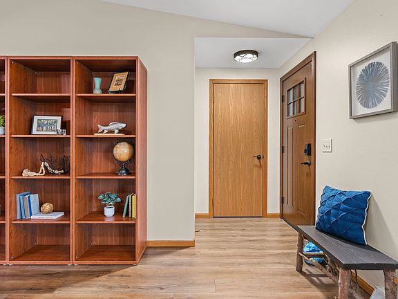 3rd image of 1111 Spruce Dr