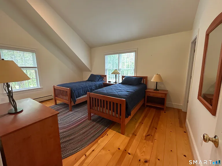 19 Robin Hill Ln — Photo 6