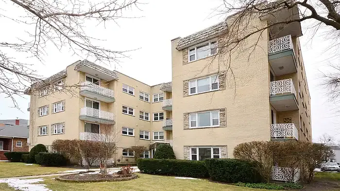 710 Oakton St #306 — Photo 15