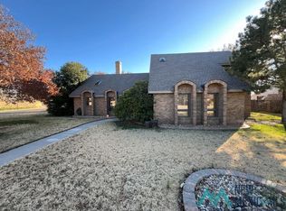 320 E 17th Ln, Portales, NM 88130