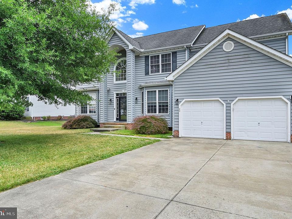 1st image of 46 Stone Ridge Dr