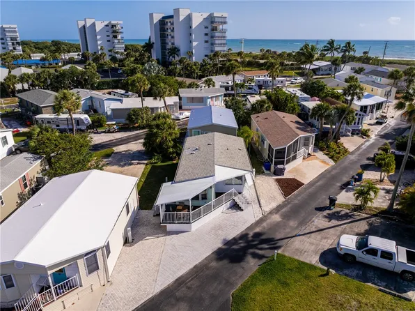 860 Pirates Cove Ln, Hutchinson Island, FL 34949