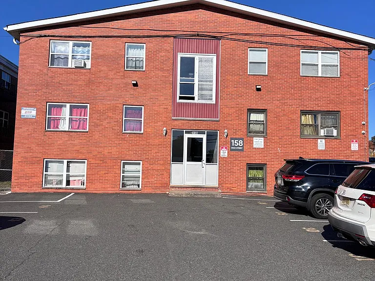 158 High St #A11 — Photo 11