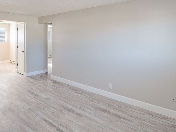 4th image of 1301 Como St #1411A