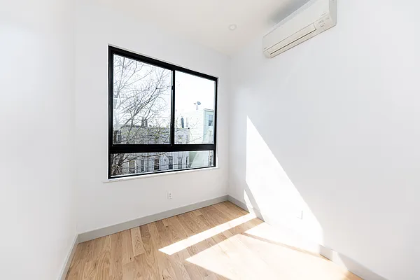 Rented by Compass | media 12