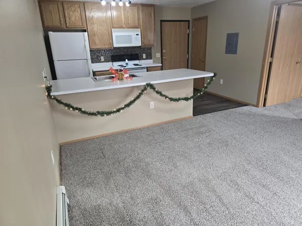 4121 W Newcomb Dr #105, Sioux Falls, SD 57106