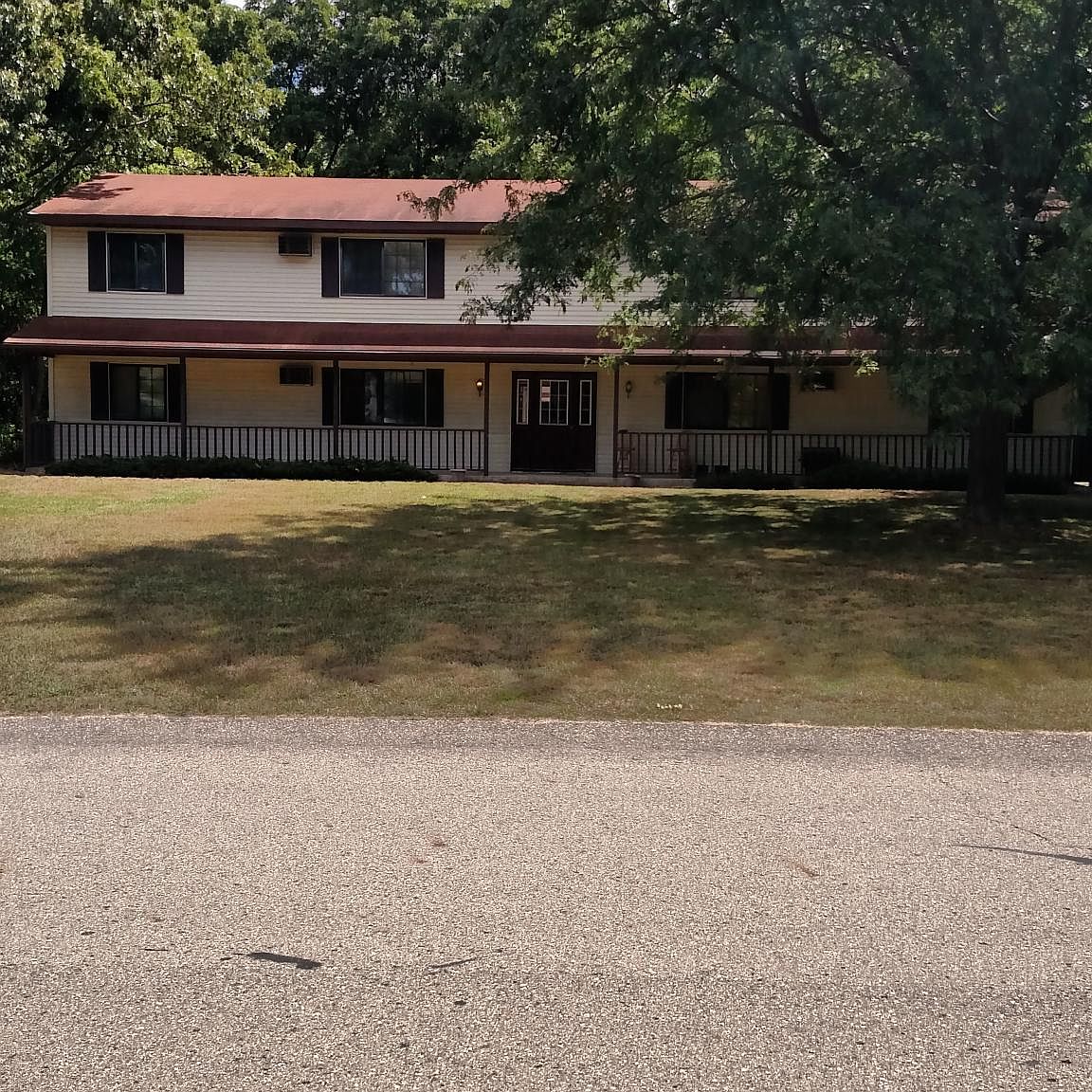 15452 Clovernook Dr, Grand Haven, MI 49417 | Zillow