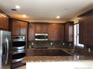 10033 NW 89th Ter, Doral, FL 33178
