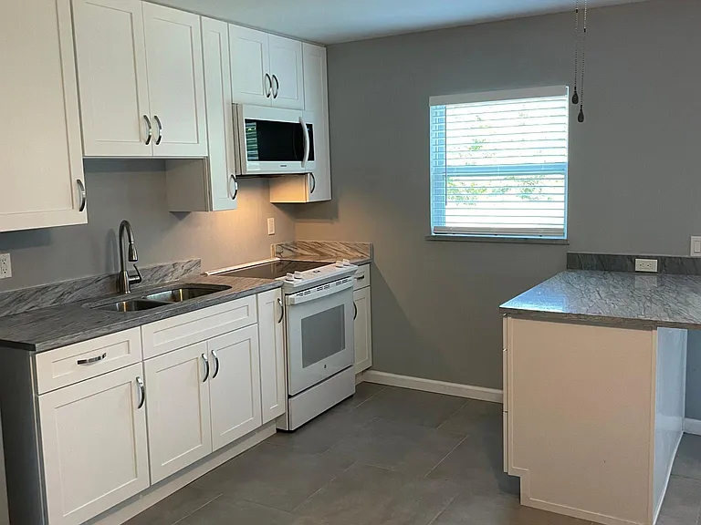 3600 Aurora Rd #A — Photo 9