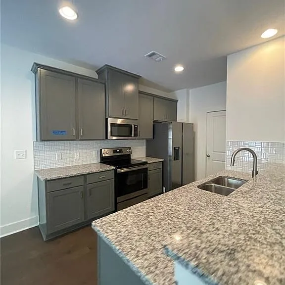 6456 Scudders Dr — Photo 1