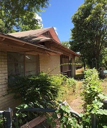 4th image of 1450 Cove Dr