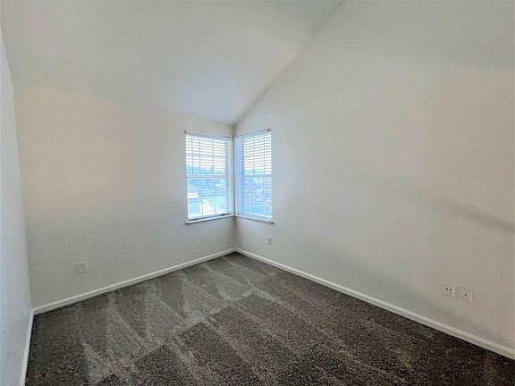 2nd image of 6 Fire Leaf Ct