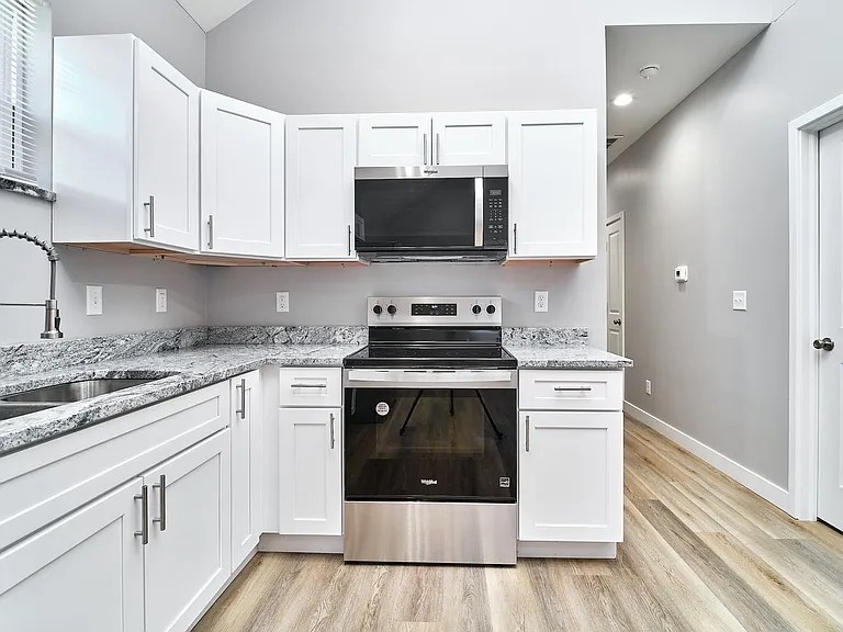 415 N Dequincy St — Photo 21