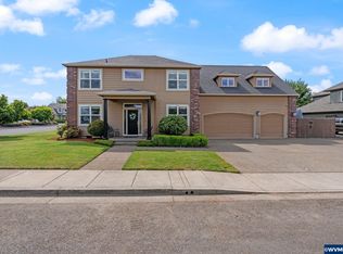 307 NE Rose Tree Dr, Sublimity, OR 97385