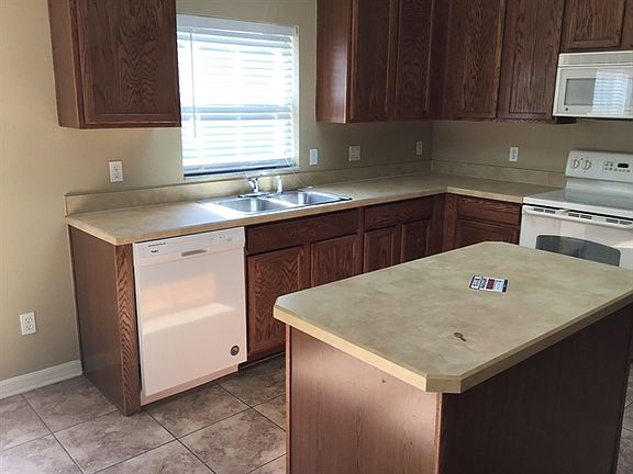 4th image of 1338 Edison Tree Rd