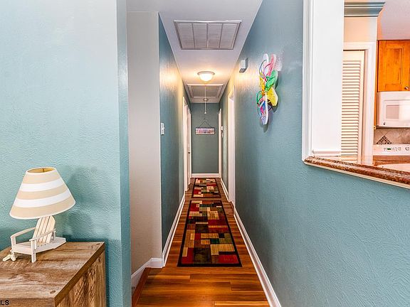 3rd image of 1434 Simpson Ave #2