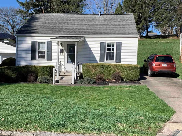 507 Stout St, Bridgeport, WV 26330