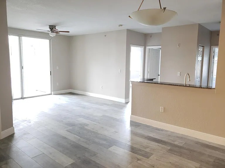 2574 Centergate Dr #201 — Photo 6