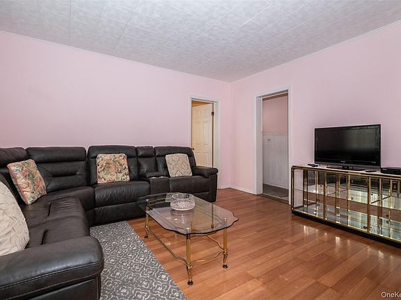 5th image of 24 5th Avenue