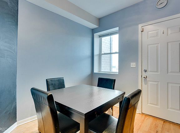 5th image of 3316 W Eastwood Ave #2