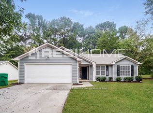 5472 Fox Valley Ln, Stone Mountain, GA 30088