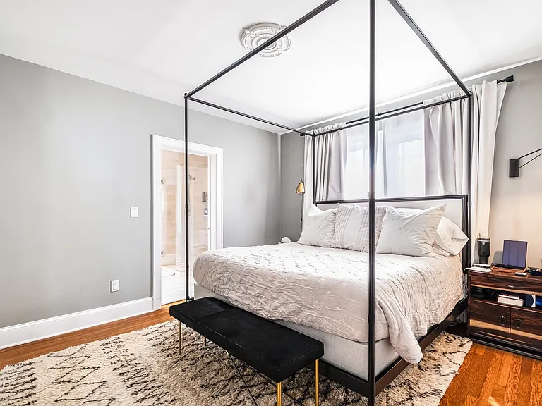 57 Circuit Ave — Photo 15