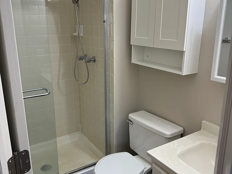 3410 Comstock Ave — Photo 8