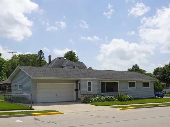 67 Harrison St, Fond Du Lac, WI 54937