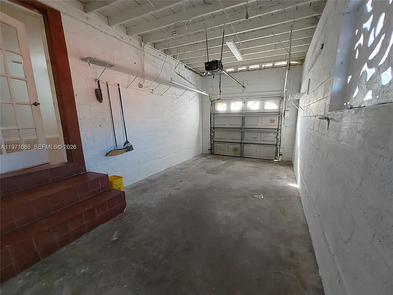 14901 NW 9th Ct — Photo 34