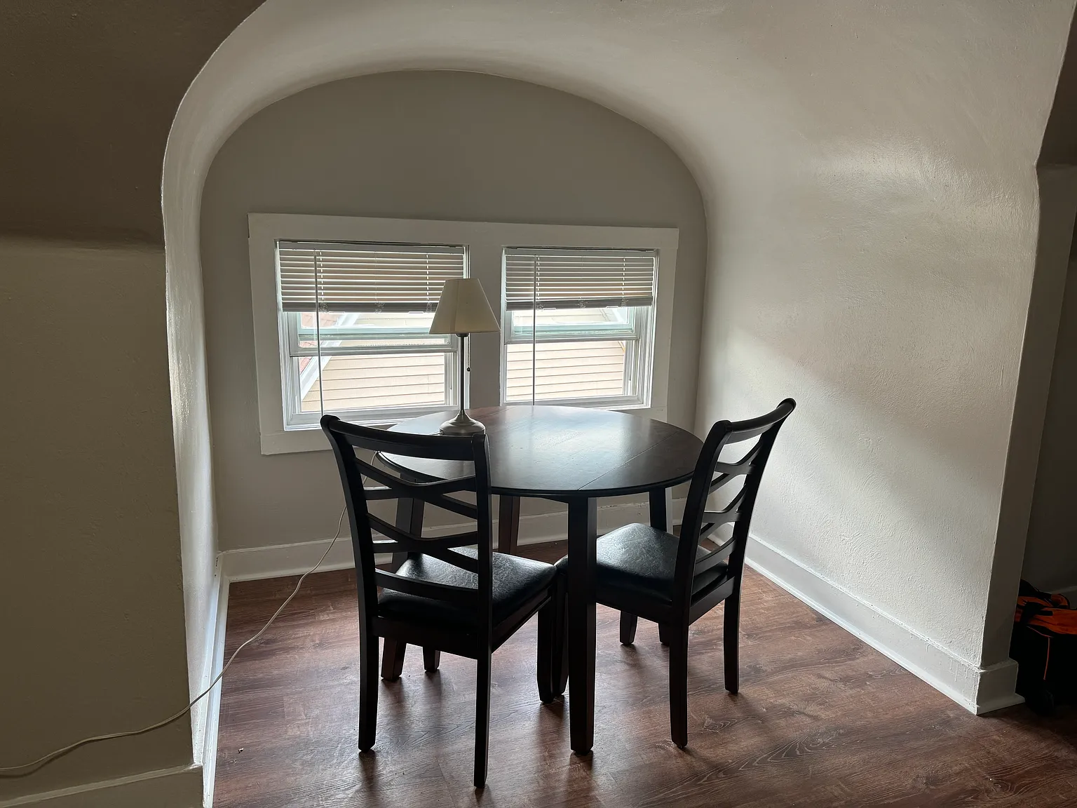 2 bed, 1000 sqft, $1,500 — Photo 3