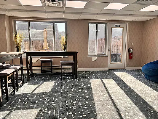 Rented by R New York | media 11