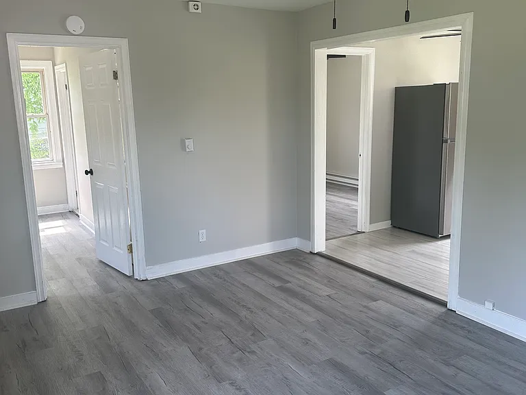 3203 Winchester St — Photo 3