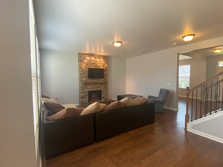 2429 Miranda Dr — Photo 11