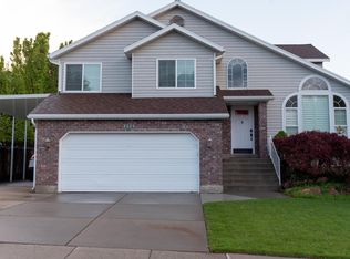 2416 E Rockview Dr, Sandy, UT 84092