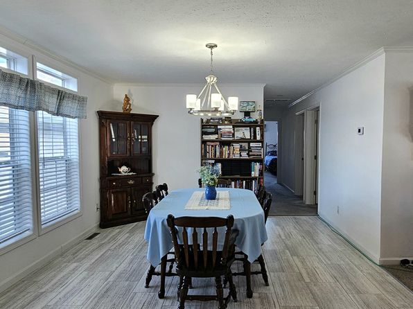 271 Indigo Ln, Somerset, PA 15501