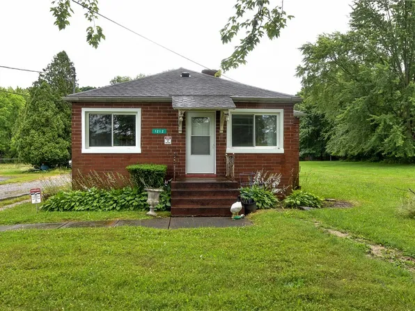 1212 State Route 7 NE, Brookfield, OH 44403