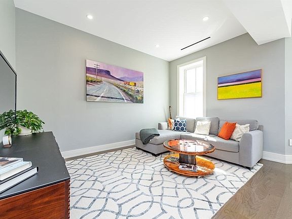 2nd image of 53 Chandler St APT 3