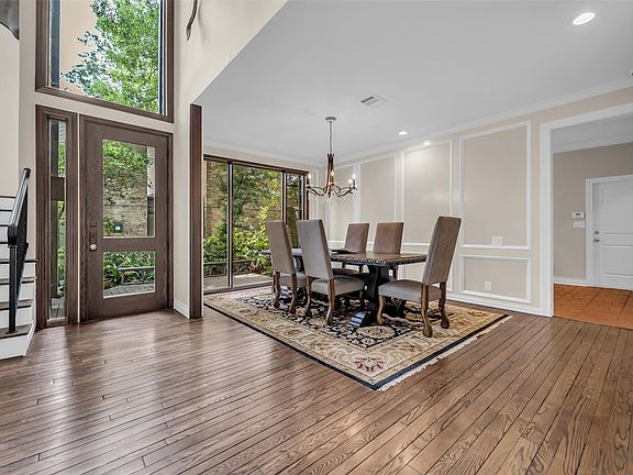 3rd image of 20 Sugarberry Cir