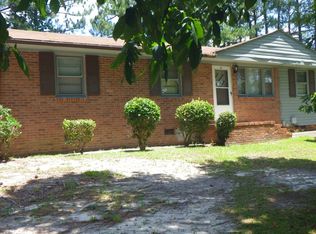 465 Lansdowne Rd, Fayetteville, NC 28314